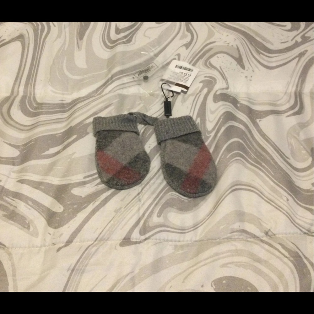 Authentic Burberry Mittens